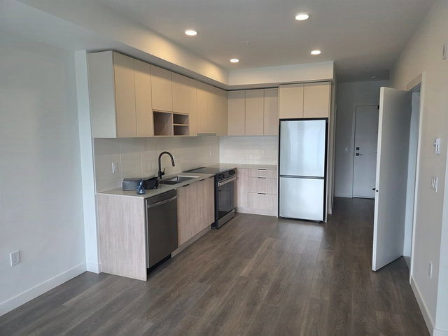 D506 - 10485 139 Street