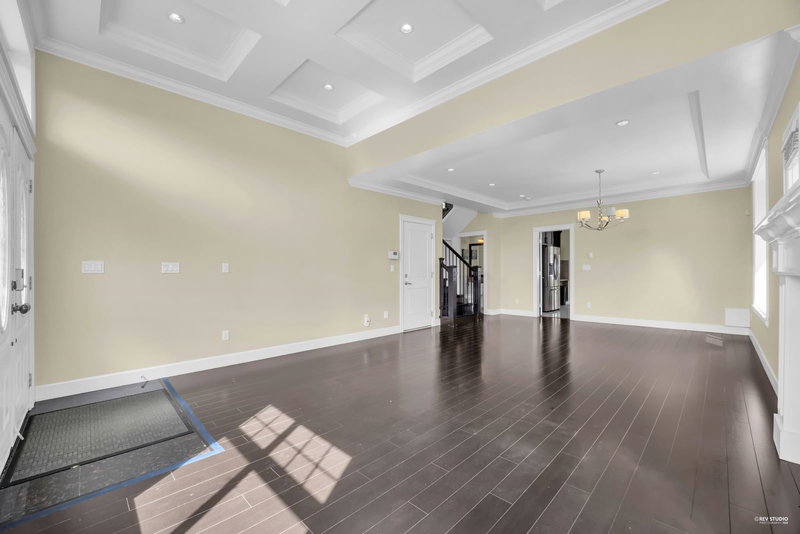 5871 Rumble Street, Burnaby, V5J 2C3 | Image 3