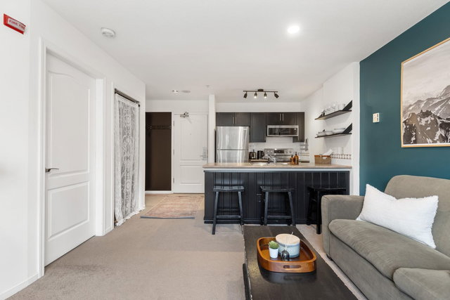 407 - 4314 Main Street