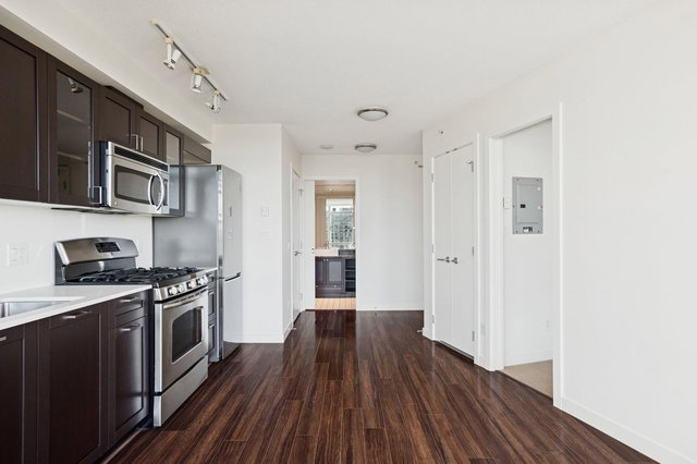 1010 - 4815 Eldorado Mews