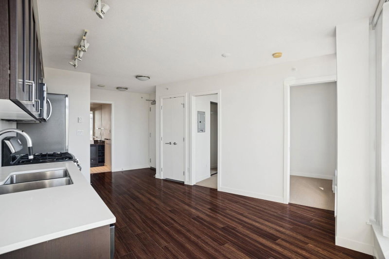1010 - 4815 Eldorado Mews