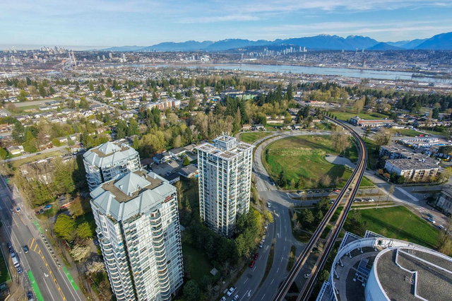 1706 - 10899 University Drive