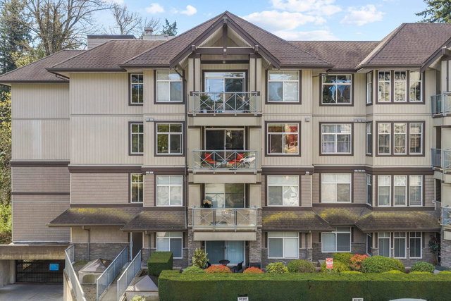 315 - 33318 E Bourquin Crescent