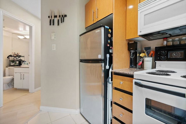 609 - 1189 Howe Street