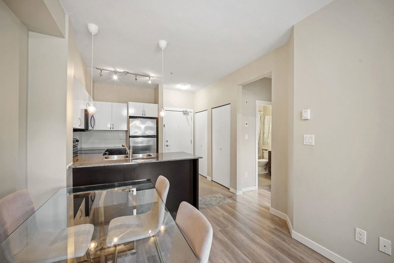 229 - 13789 107a Avenue, Surrey, V3T 0B8 | Image 3