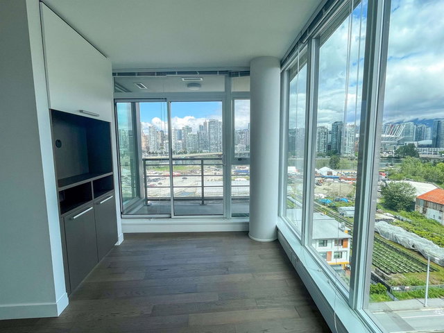 12F - 288 1st Avenue