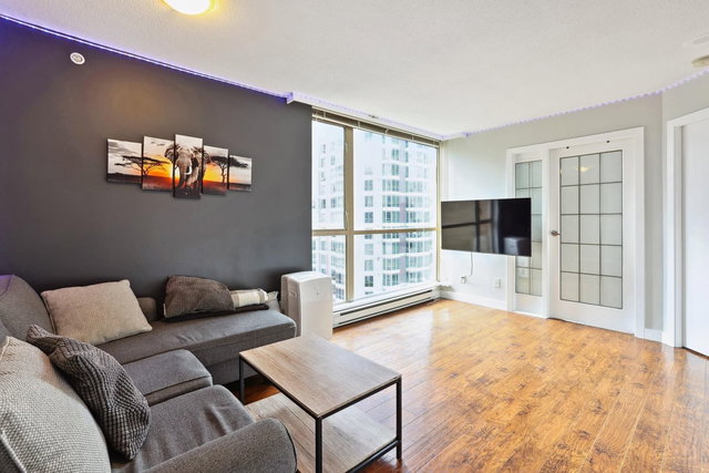 905 - 822 Homer Street