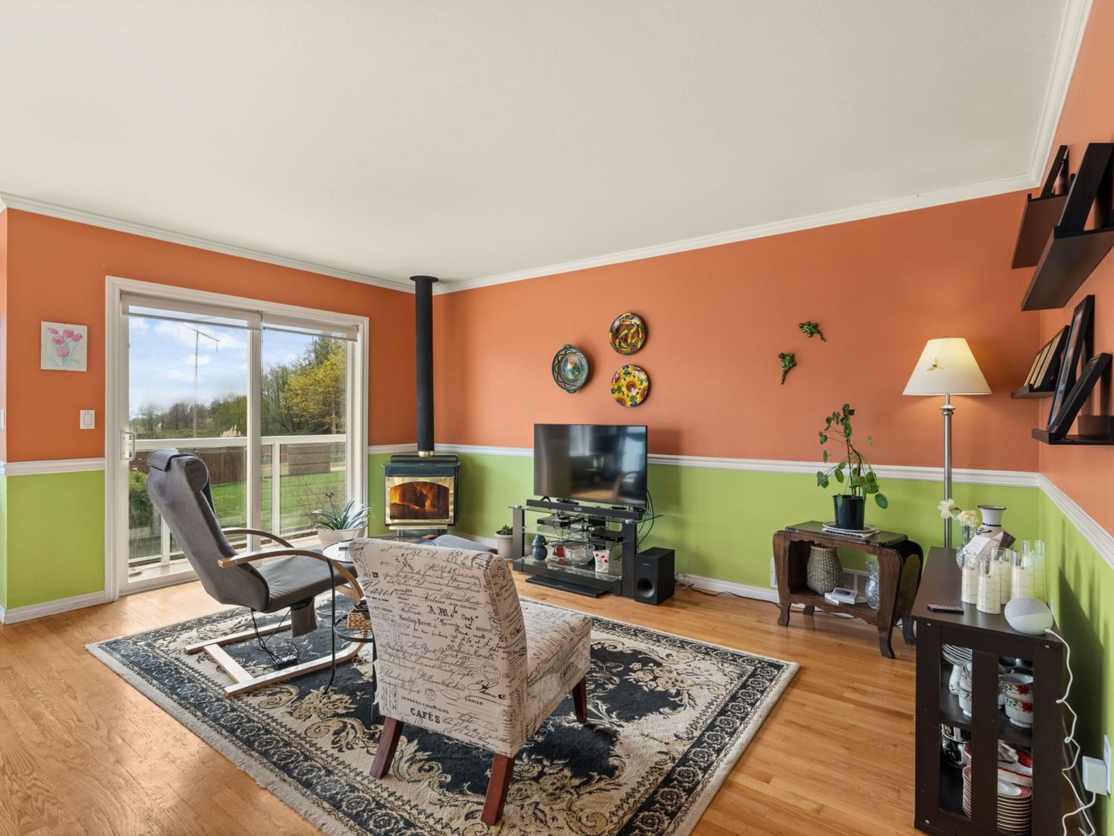 Listing Image 10