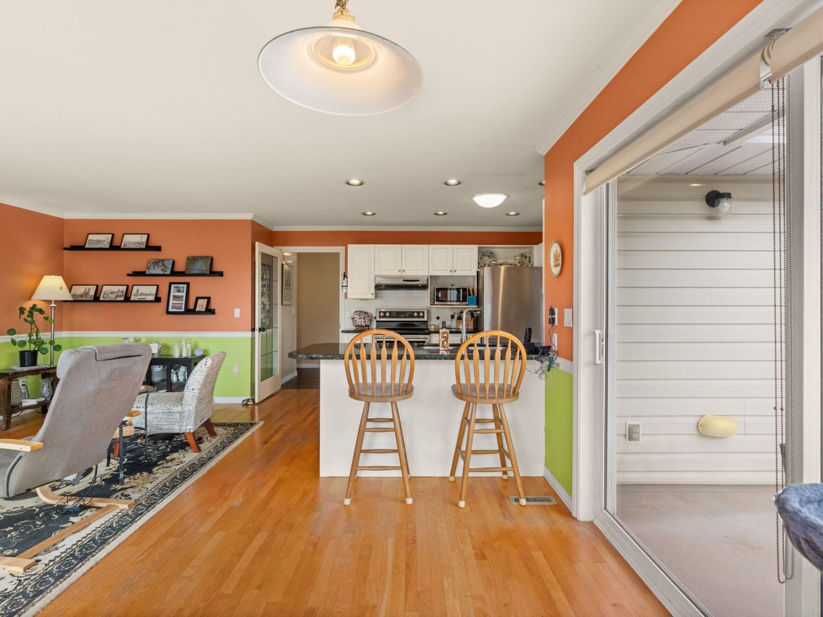 Listing Image 9