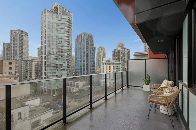 902 - 1325 Rolston Street