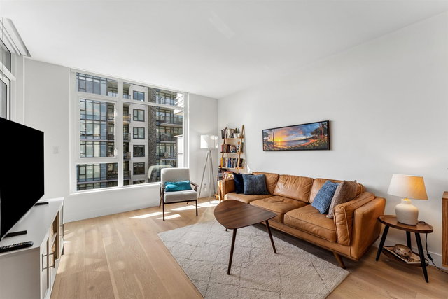 403 - 2780 Valley Centre Avenue