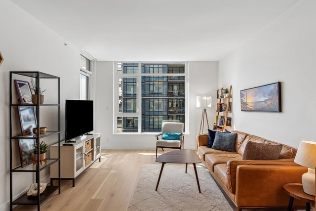 403 - 2780 Valley Centre Avenue