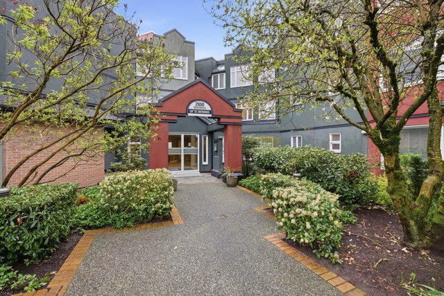 415 - 121 29th Street W