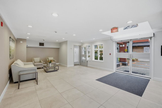 415 - 121 29th Street W