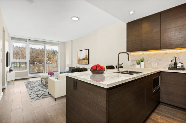 805 - 305 Morrissey Road