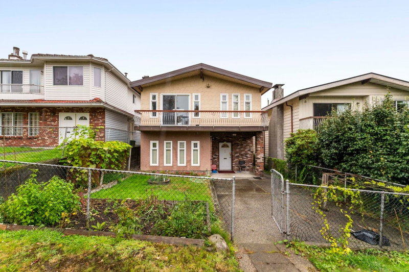 3361 William Street