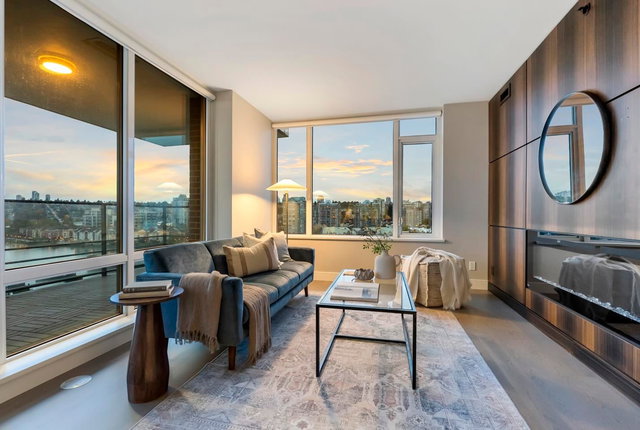 1204 - 210 Salter Street