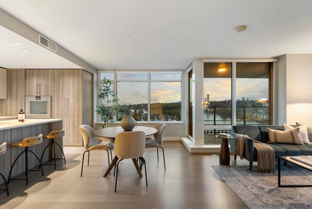 1204 - 210 Salter Street