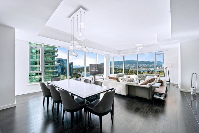 2001 - 277 Thurlow Street