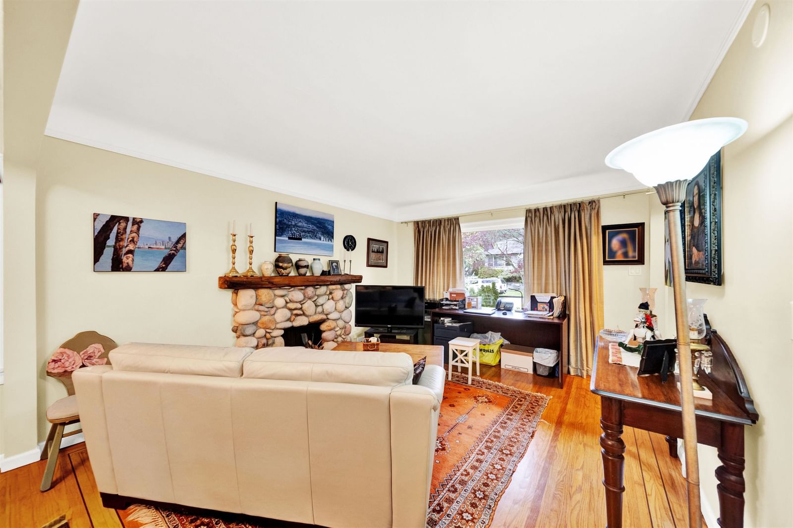Listing Image 9