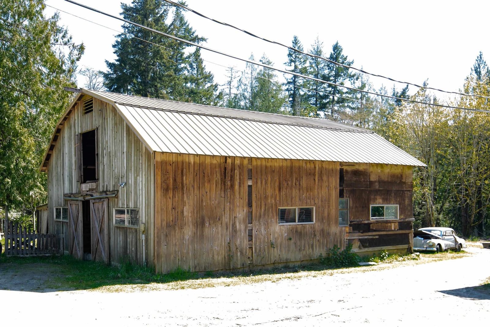 Listing Image 4