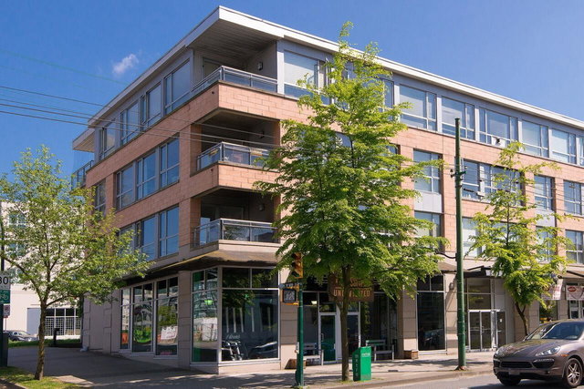 206 - 2630 Arbutus Street