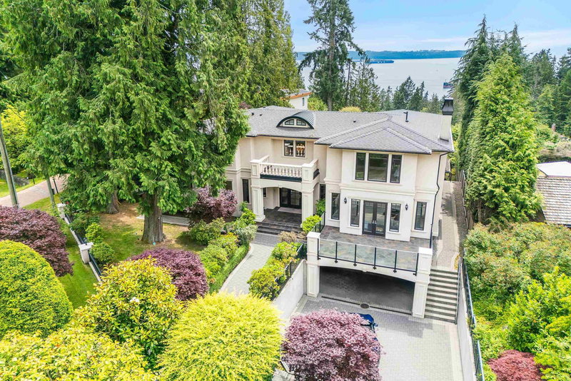 3918 Southridge Avenue, West Vancouver, V7V 3J1 | Image 2