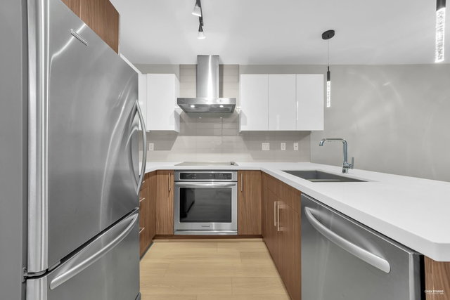 416 - 7131 Stride Avenue