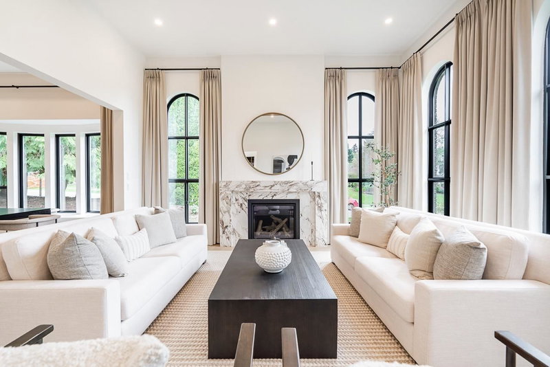 2318 Chantrell Park Drive, Surrey, V4A 9W8 | Image 3