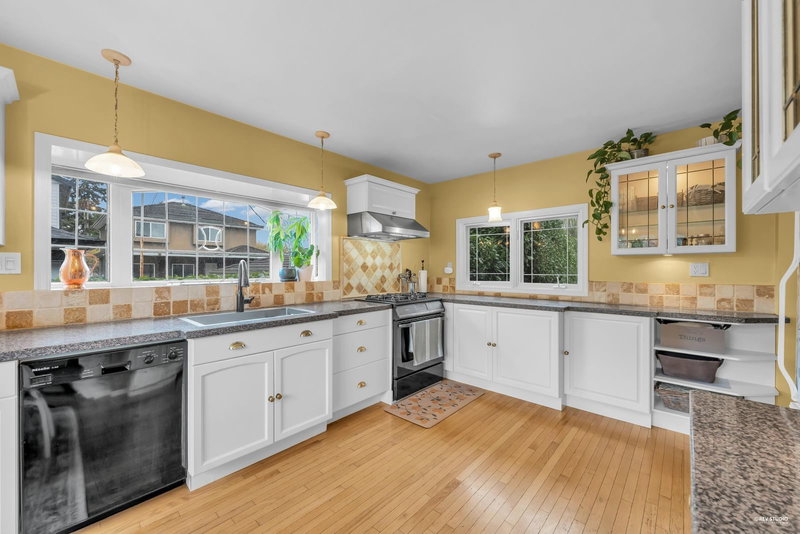 378 59th Avenue, Vancouver, V5X 1X9 | Image 2