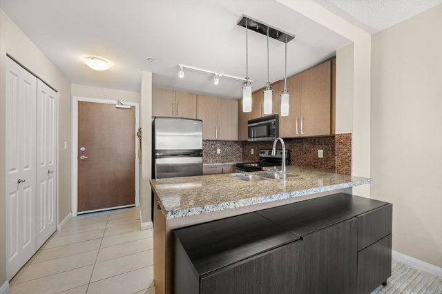 3503 - 888 Carnarvon Street