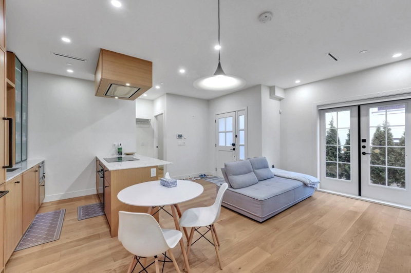 1232 26th Avenue W