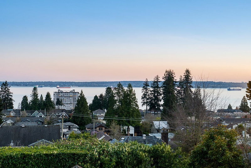 2374 Nelson Avenue, West Vancouver, V7V 2R2 | Image 2