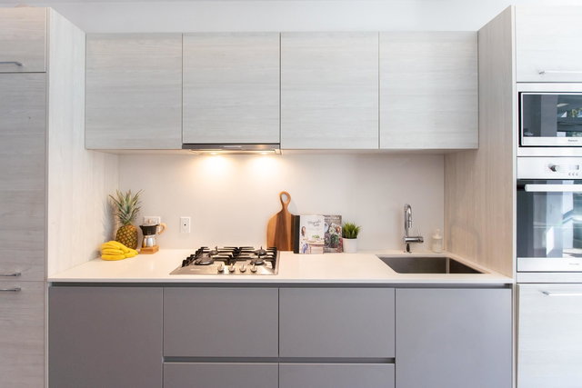 106 - 523 King Edward Avenue W