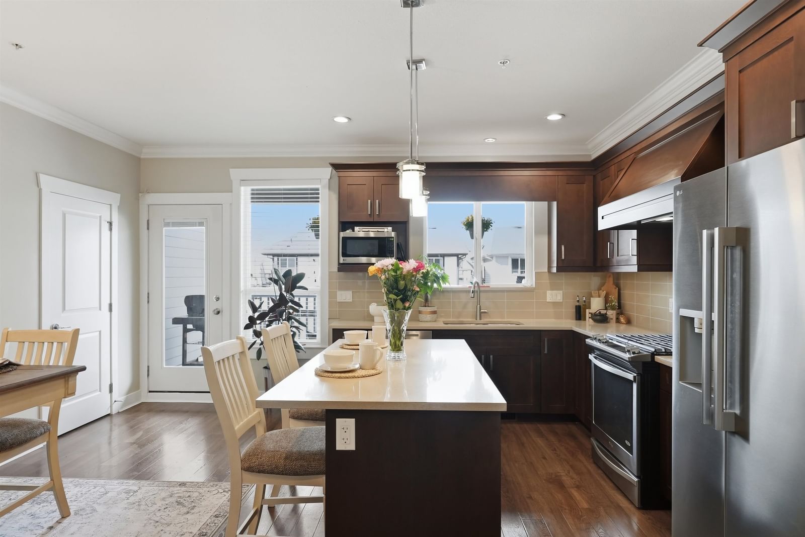 Listing Image 10