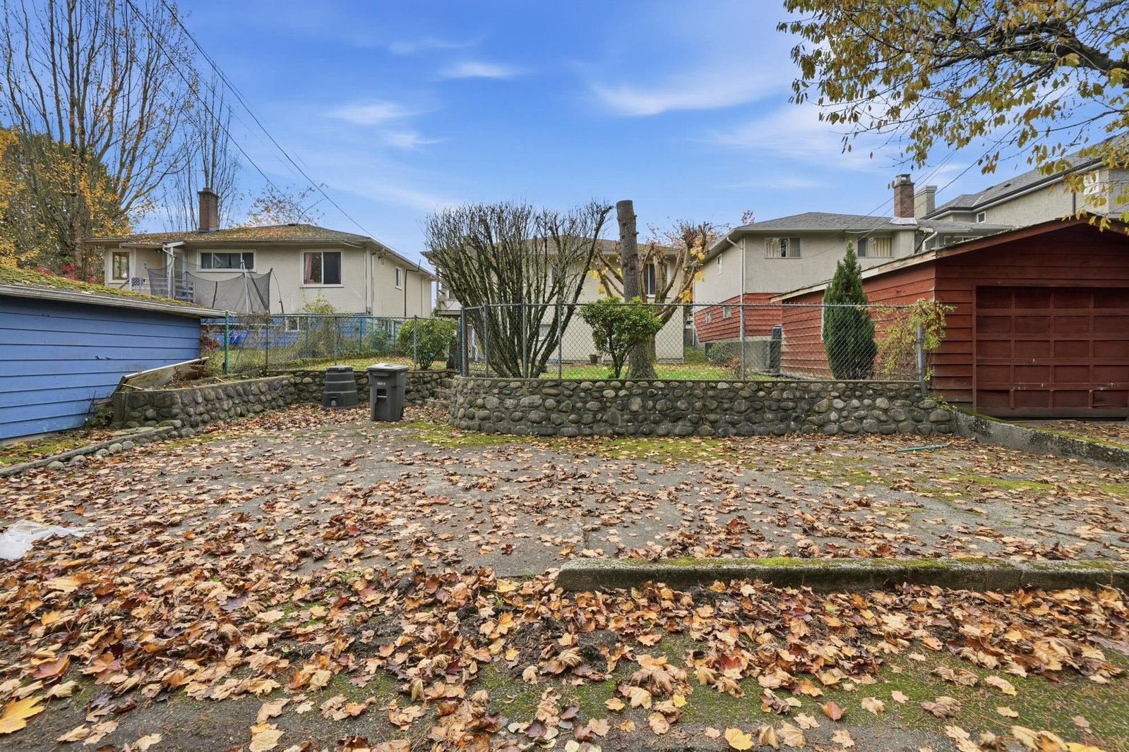 Listing Image 4