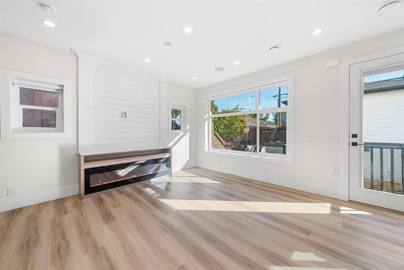 4318 Nanaimo Street, Vancouver, V5N 5J1 | Image 2