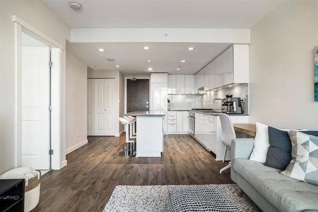 810 - 2388 Madison Avenue