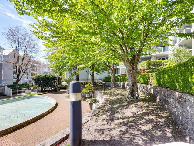 3 - 8420 Jellicoe Street