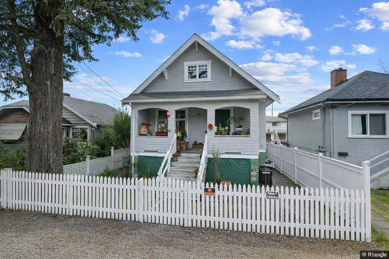 3865 Sandell Street, Burnaby, British Columbia