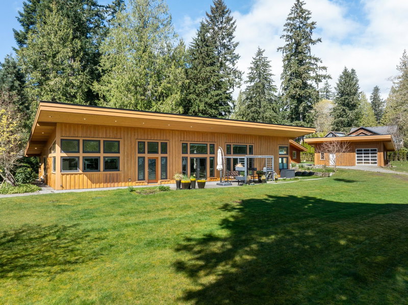 990 Chaster Road, Gibsons, British Columbia