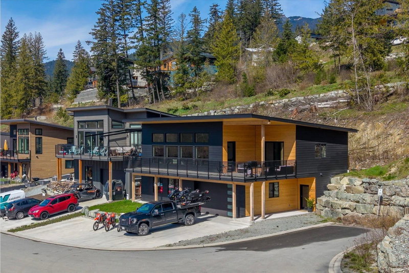 3011 Tenquille Place, Pemberton, British Columbia