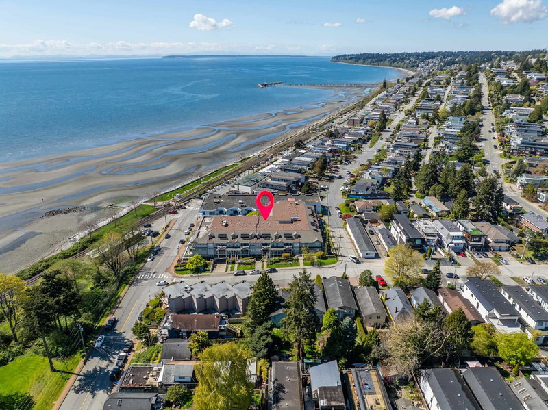 403 - 15621 Marine Drive, White Rock, V4B 1E1 | Image 2