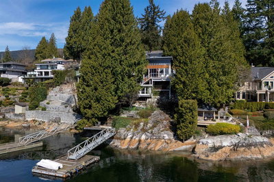 4515 Stonehaven Avenue | North Vancouver | Image