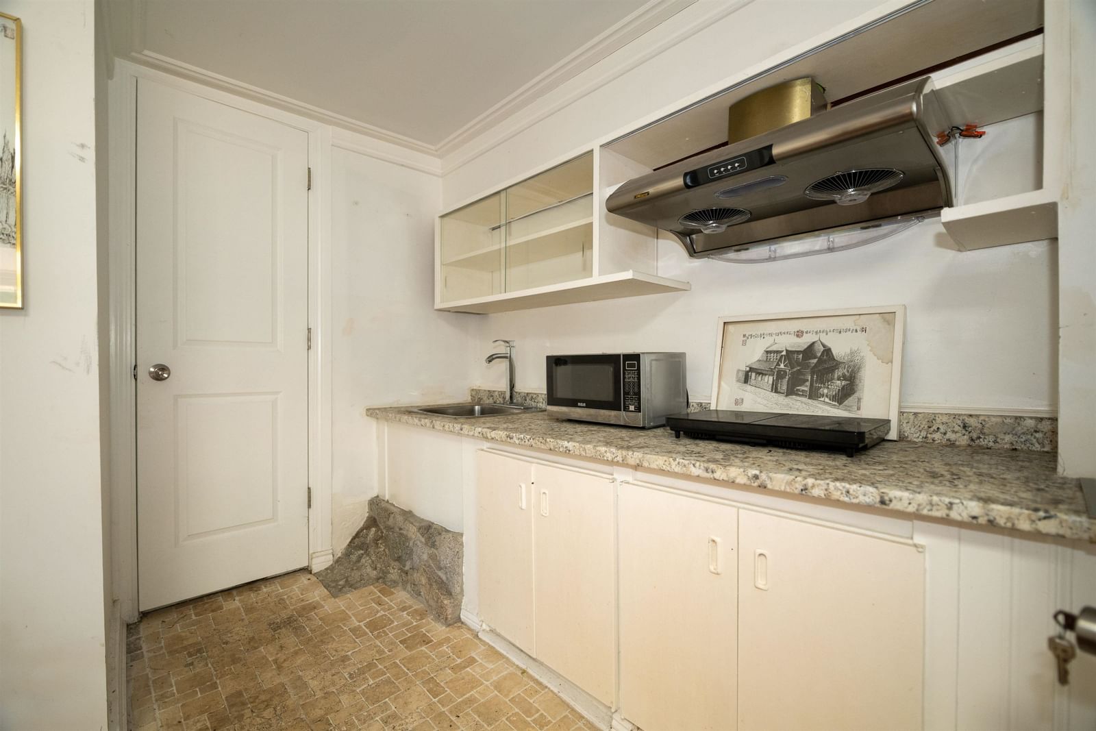 Listing Image 21