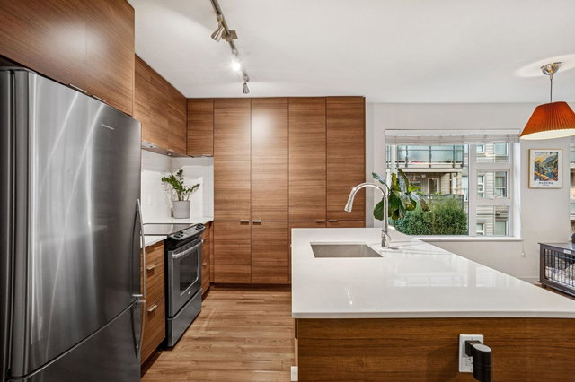 310 - 1673 Lloyd Avenue