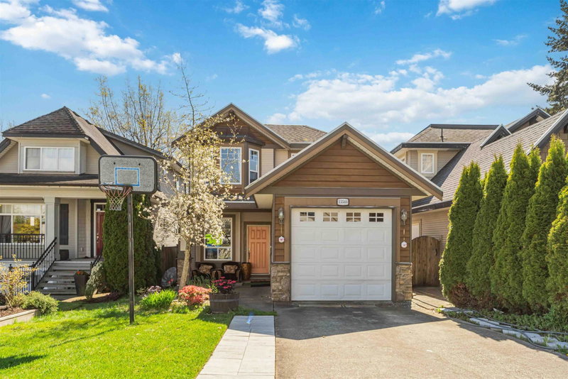 15544 Russell Avenue, White Rock, British Columbia