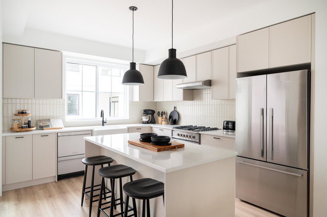 26 - 7918 204b Street