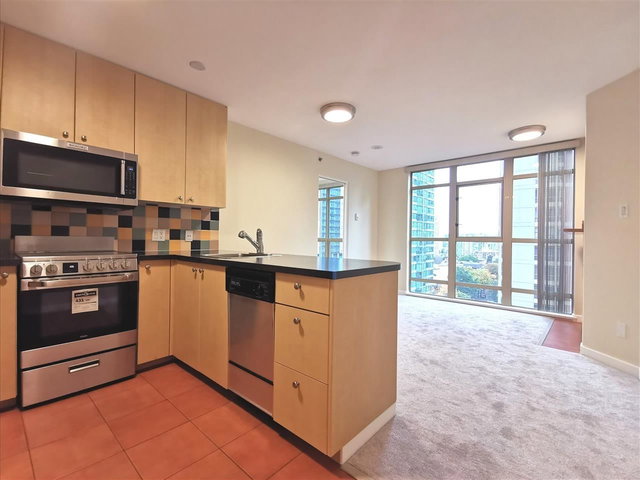 905 - 819 Hamilton Street