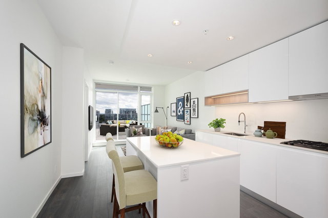 1021 - 6600 Minoru Boulevard